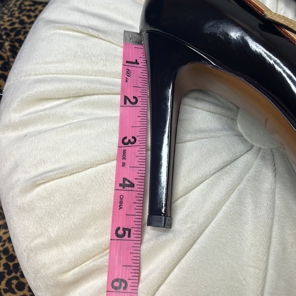 LOUIS VUITTON Mary Janes - Picture 12 of 12